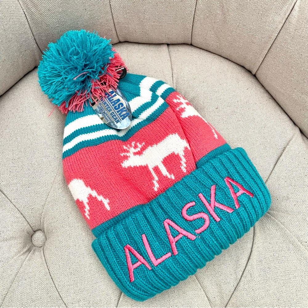 ❤️ New with tag Alaska Pom Pom reindeer warm knit hat beanie